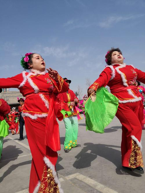 社火是传承中华春节文化的一部分,是老百姓男女老少皆宜的娱乐活动!